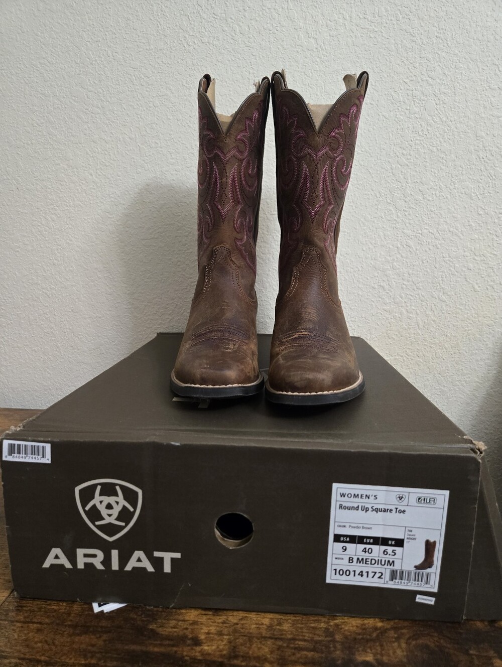 Ariat Brown Leather Lace-Up Cowboy Boots with Pink Embroidery - Picture 7 of 8